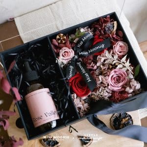 Valentine flower box